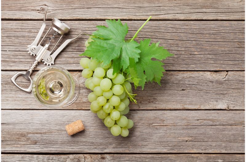 How to Make Homemade Wine from Grapes
